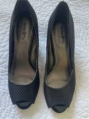 Coach and Four Black Woven Peep-Toe Heels Size 8.5